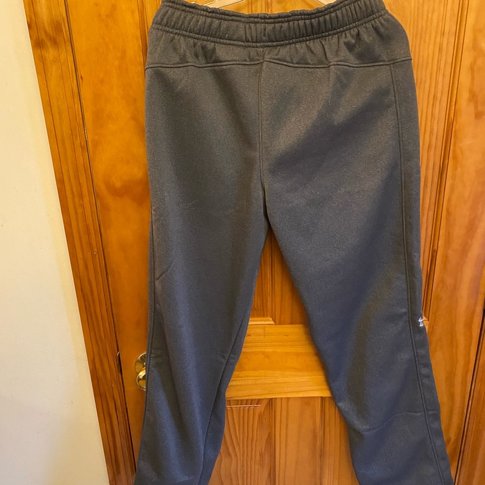 NWT UnderAmour sweatpants with pockets string tied waist,  ankle bungee